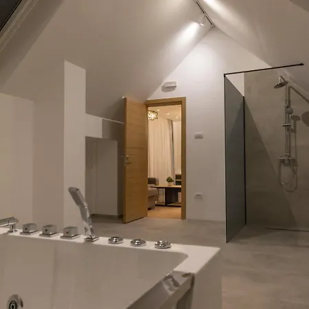 Tara Lux 아파트 *