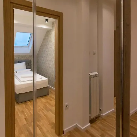 아파트 Tara Lux *